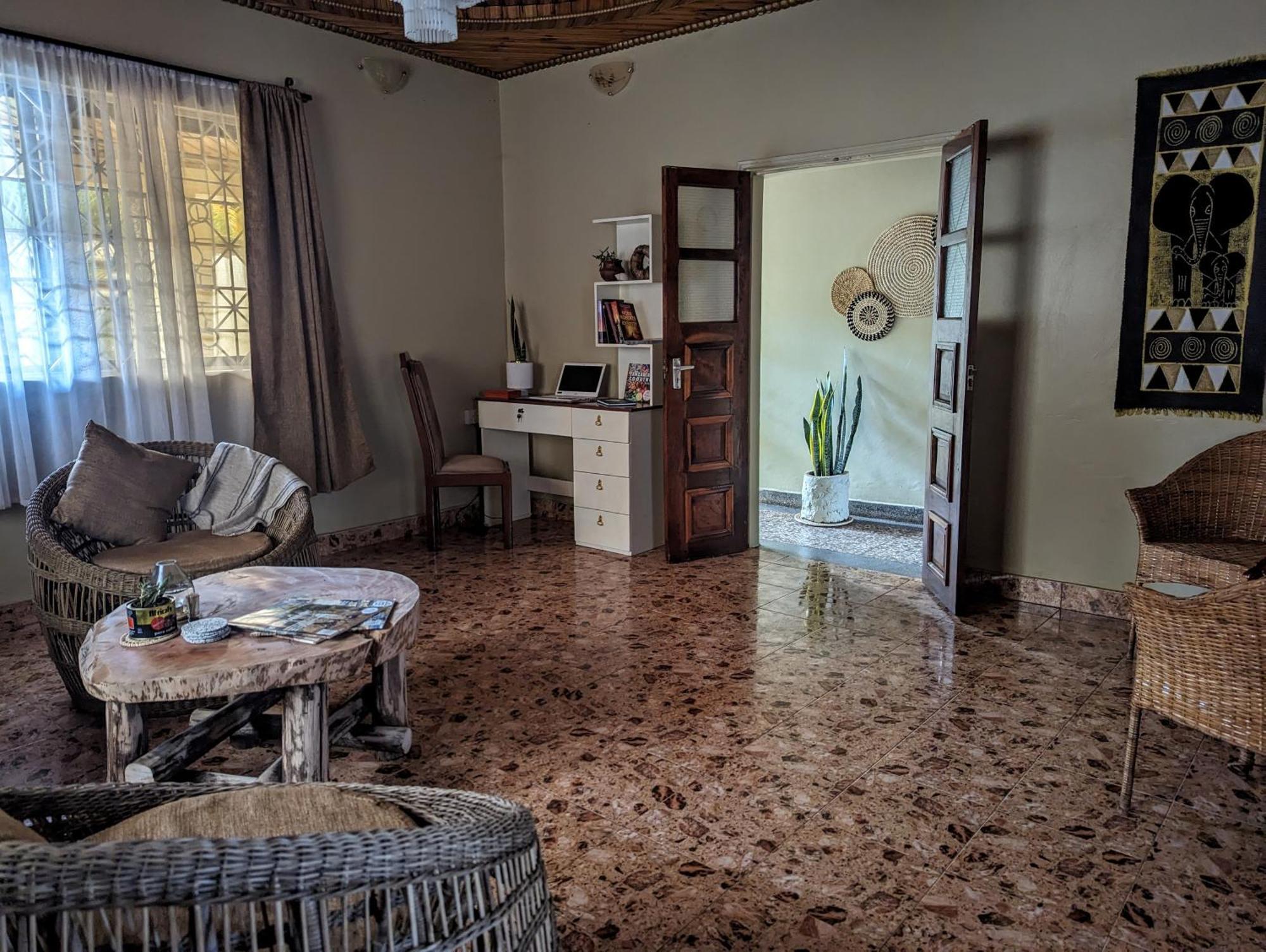 The Lion King Homestay Moshi Exteriör bild